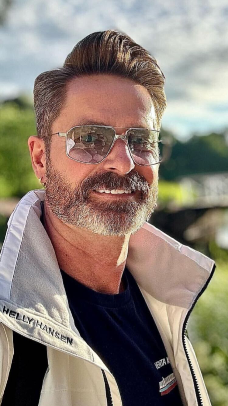  ,   Thomas, 55 ,   ,   