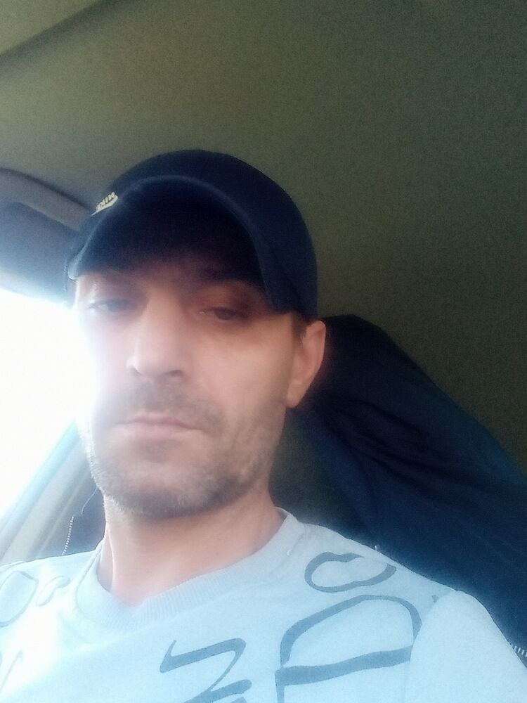  43330544  Dima, 42 ,    