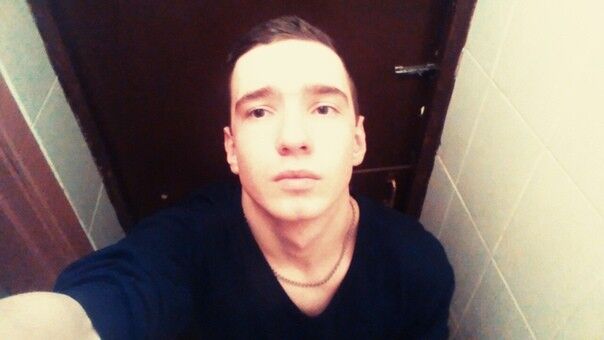  15237344  Malou, 25 ,    