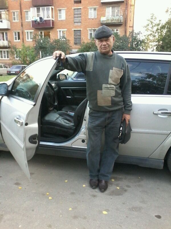  7476114  Viktor, 70 ,    