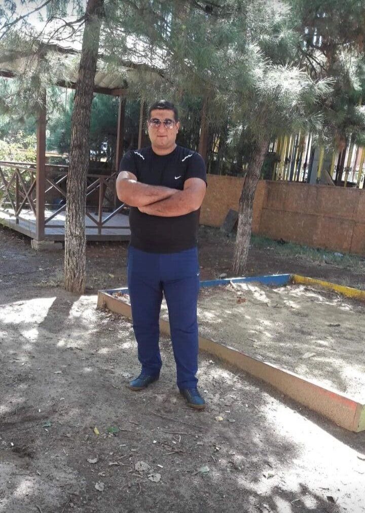  -,   Hrach, 38 ,   ,   