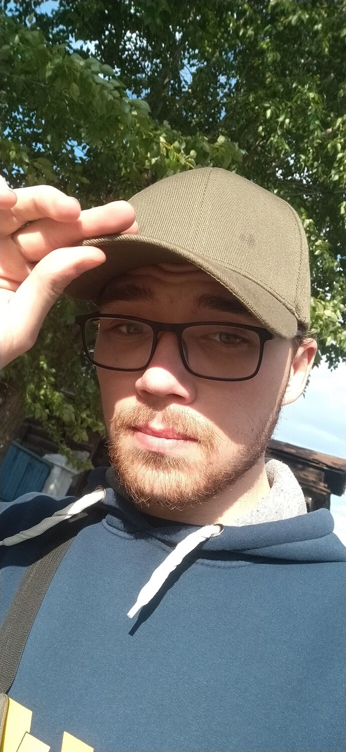  33813244  Ivan, 25 ,    
