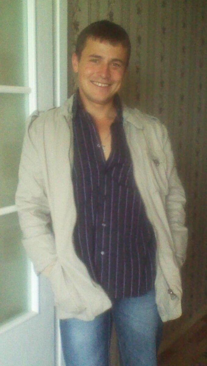  4280734  Sergei, 42 ,    