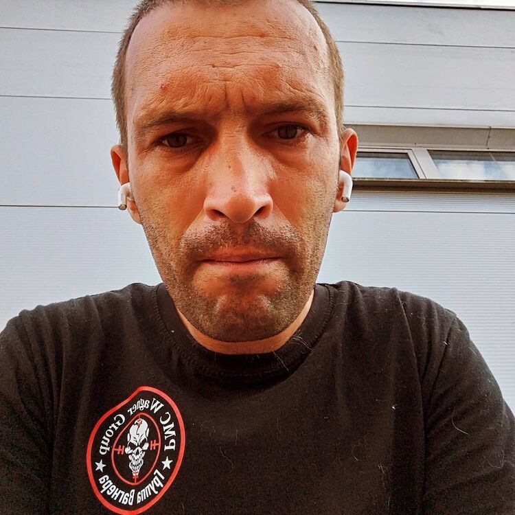  48334404  , 37 ,    
