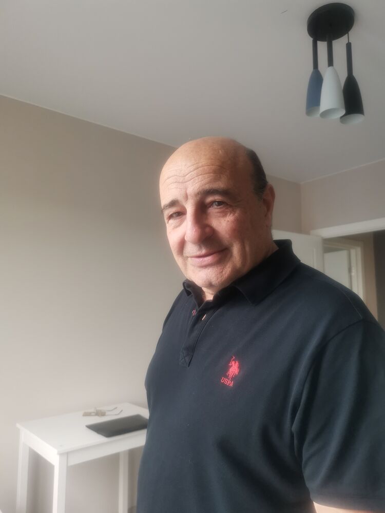  52160124  Eduard, 73 ,    -