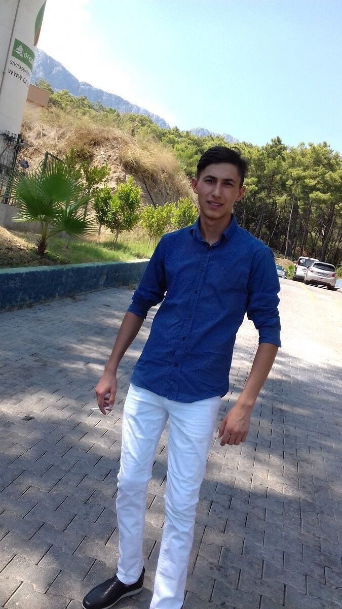  15827874  Rizvan, 25 ,    