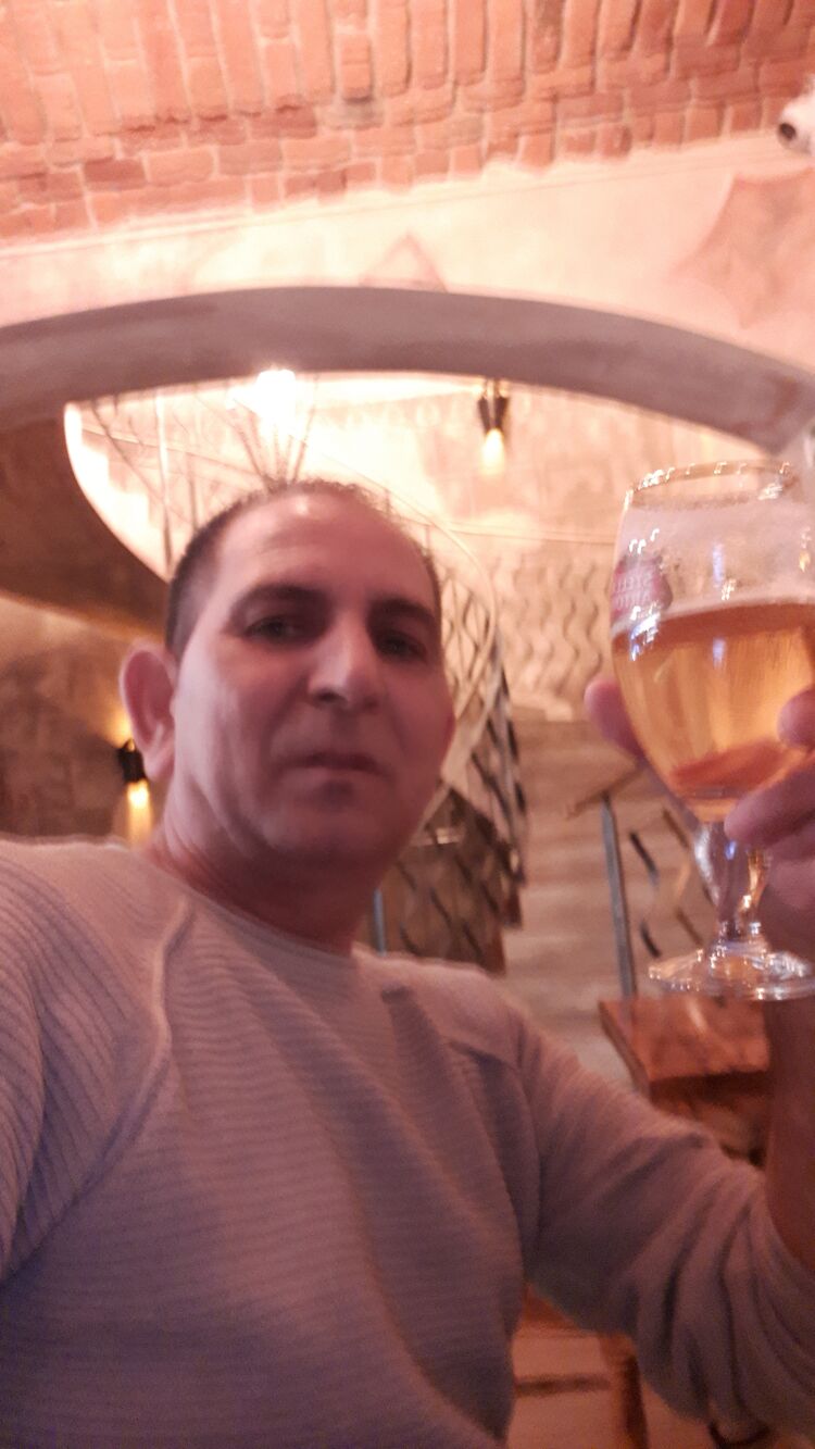  Praha,   Iliq, 52 ,   ,   