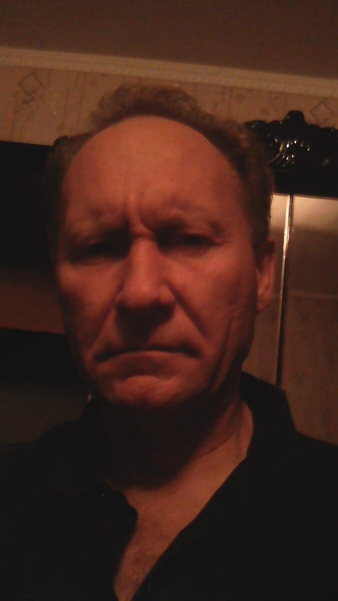  15239104  Lev, 62 ,    