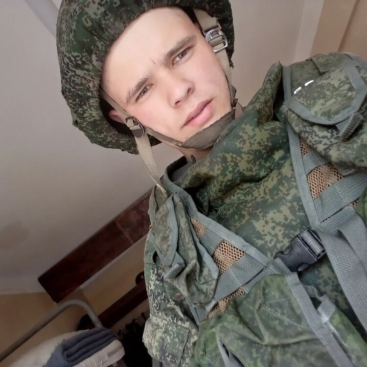  ,   Volodya, 27 ,   ,   