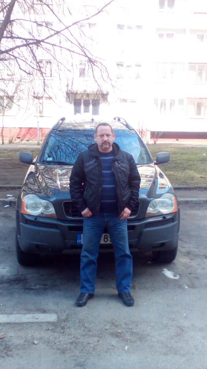  8264654  Garik, 49 ,    