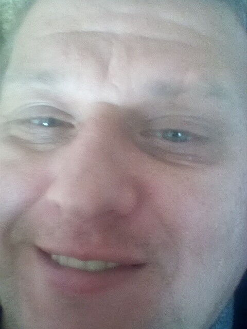  8112114  Viktor, 52 ,    