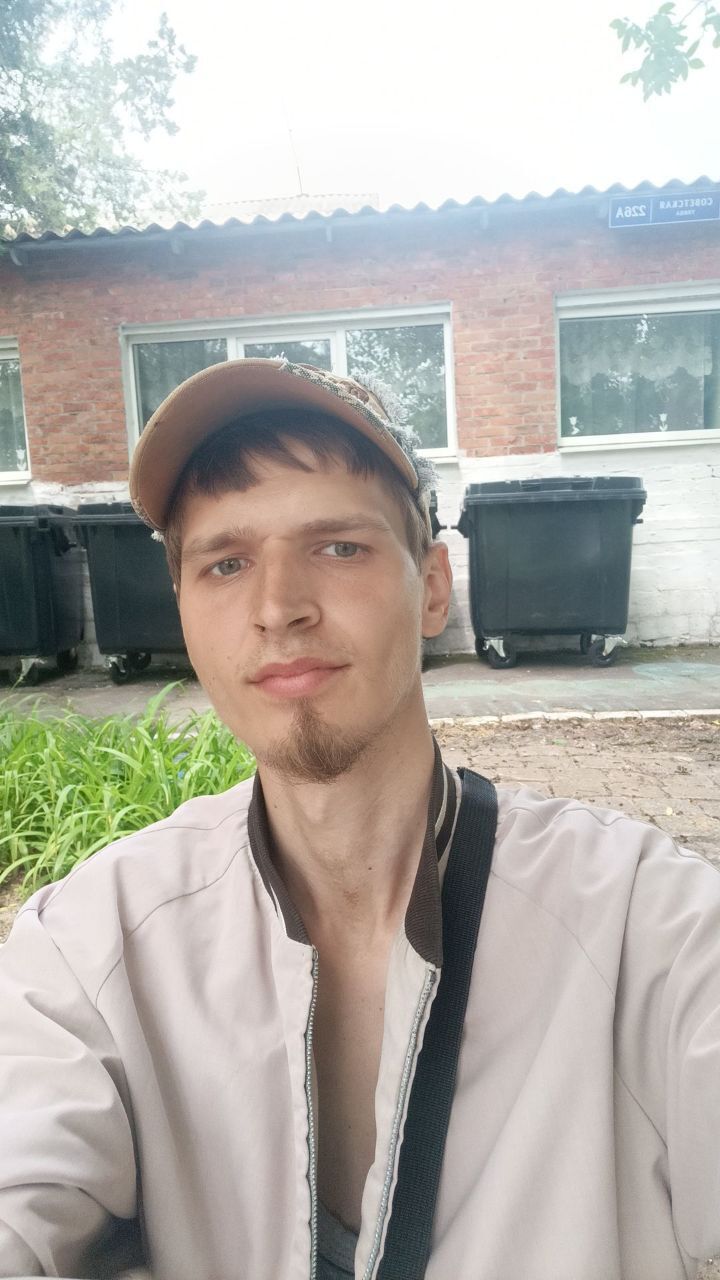  43530584  Bogdan, 27 ,    