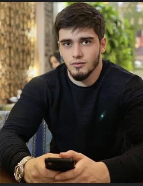  34676704  David, 23 ,    