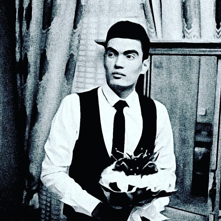  20677324  Ismoil, 30 ,    