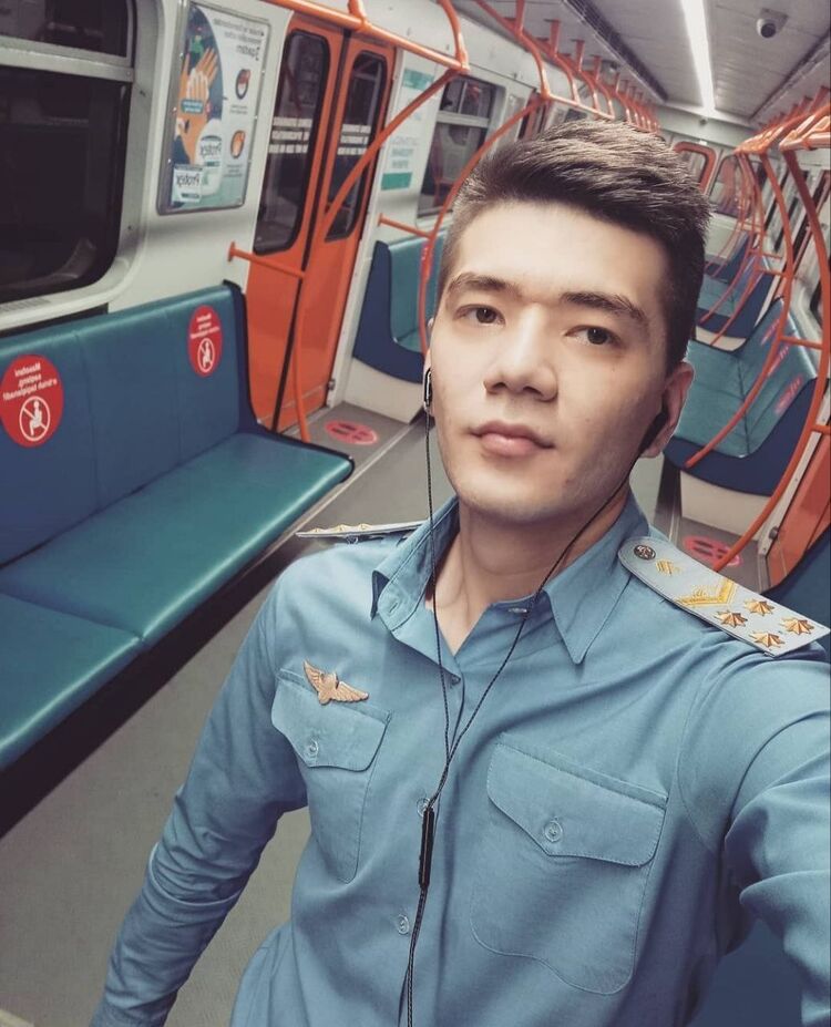  37694744  Ibragimov, 29 ,    