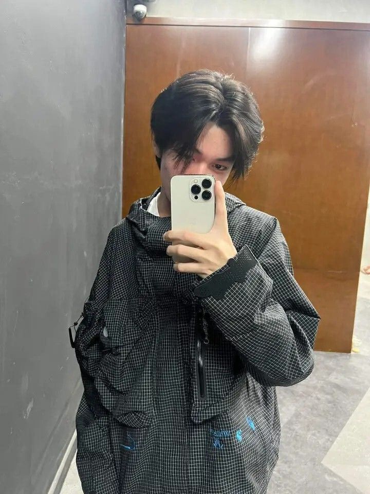  54226504  Senko, 20 ,    