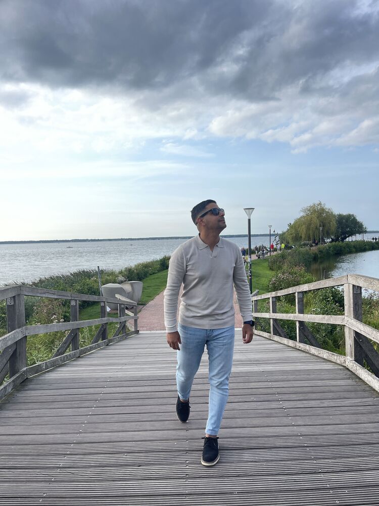  37261944  Ahmed, 33 ,    Kenzingen