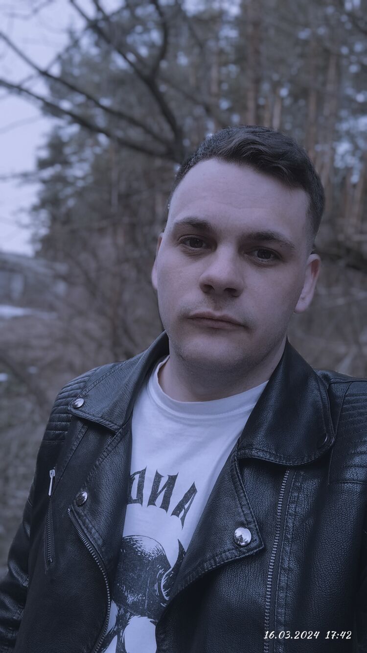  44252894  , 28 ,     