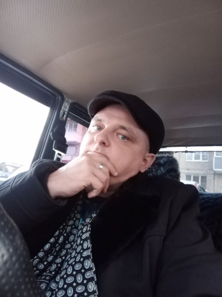  46936204  , 37 ,    