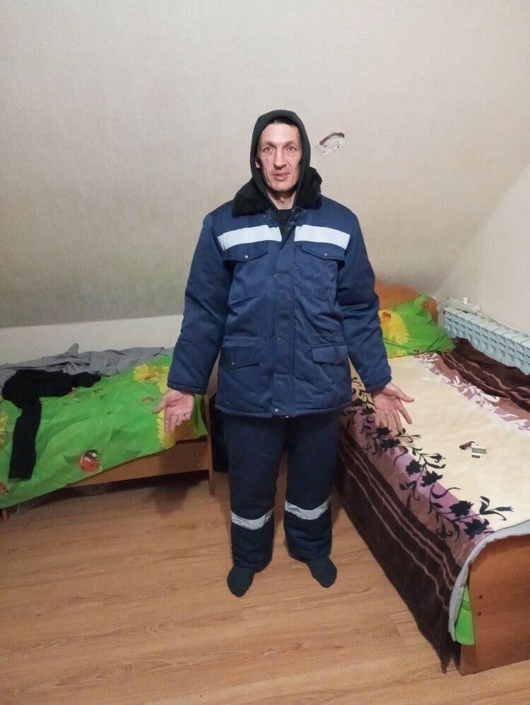 39437894  , 44 ,    
