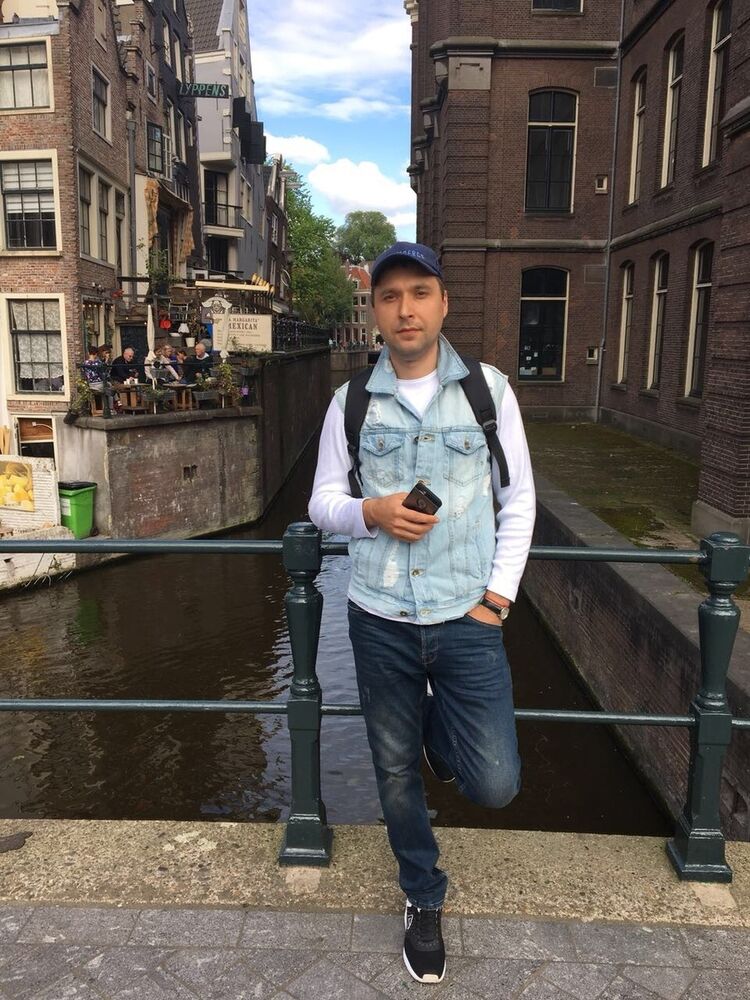  12734004  Irakli, 39 ,    