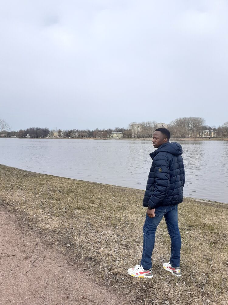  43322934  Domingos, 26 ,    Bissau