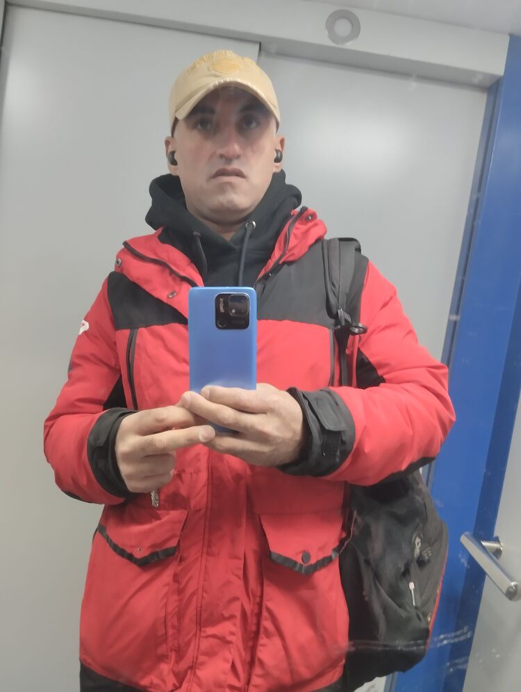  53688064  , 44 ,    