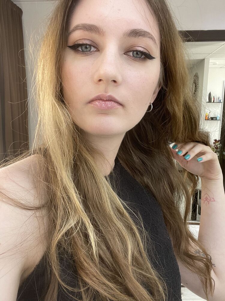  ,   Anastasia, 25 ,     , c 