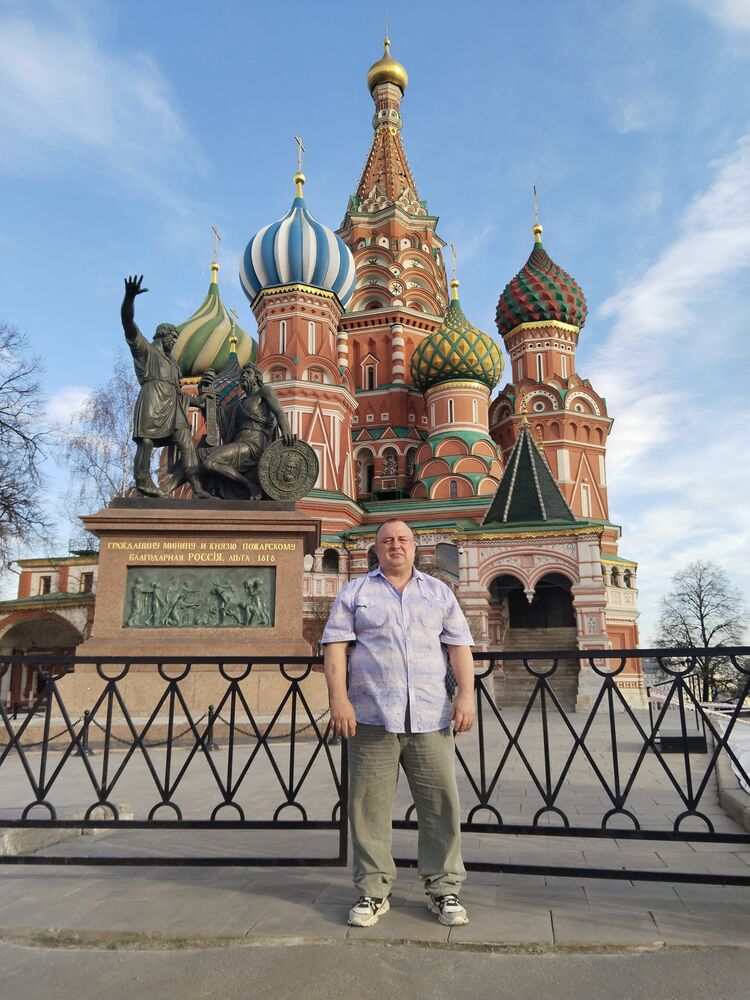  33896164  Viktor, 64 ,    