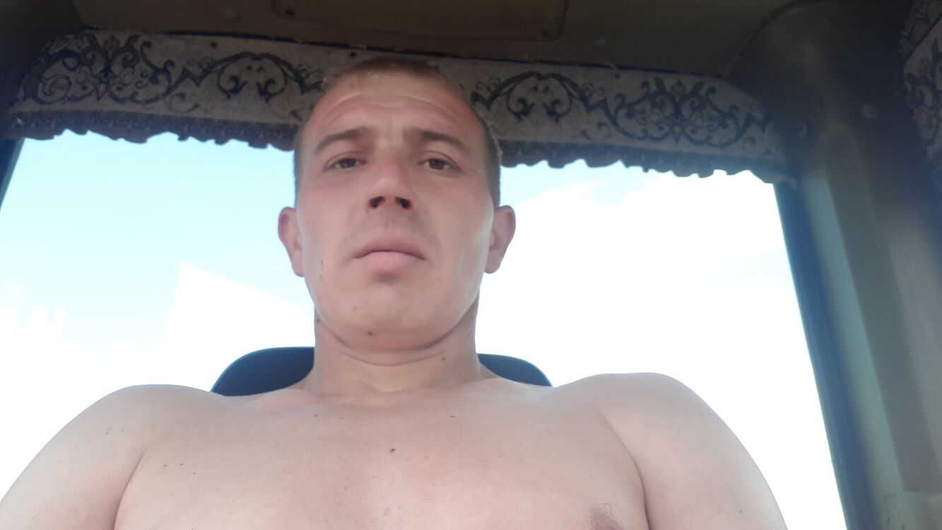  23395794  , 37 ,    