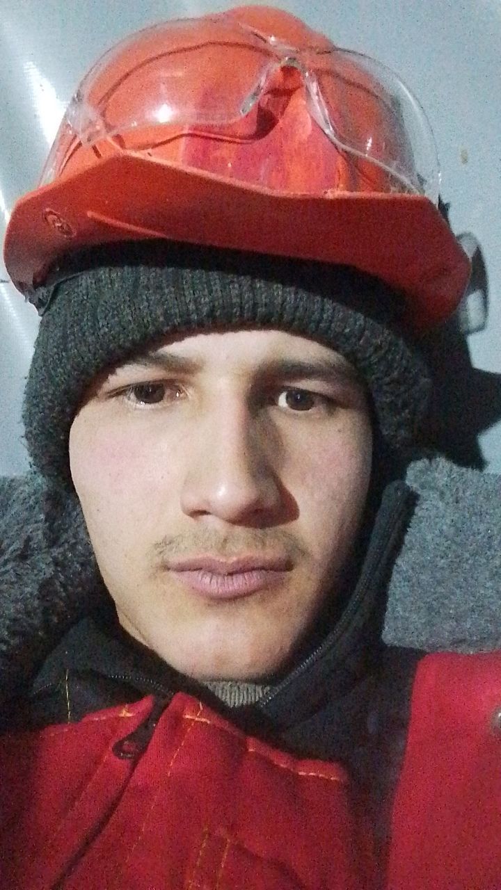  32786554  Shukurullo, 24 ,    