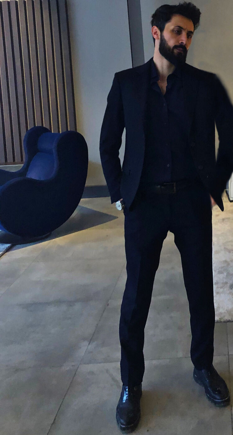  44613704  Kenan, 32 ,    