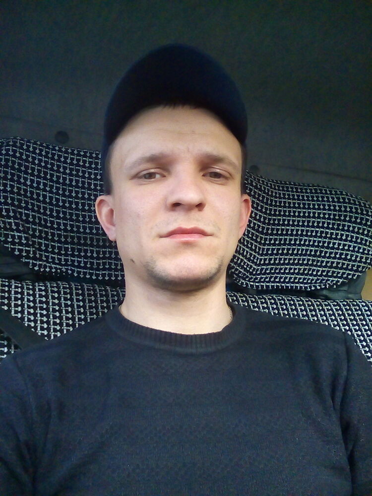 ,   Oleg, 35 ,   