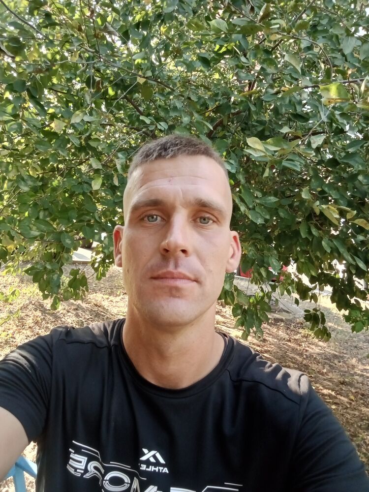  53208744  , 37 ,    