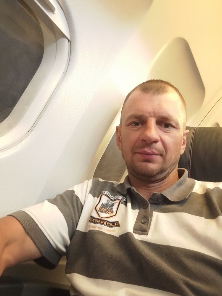  35806444  Alexander, 39 ,    