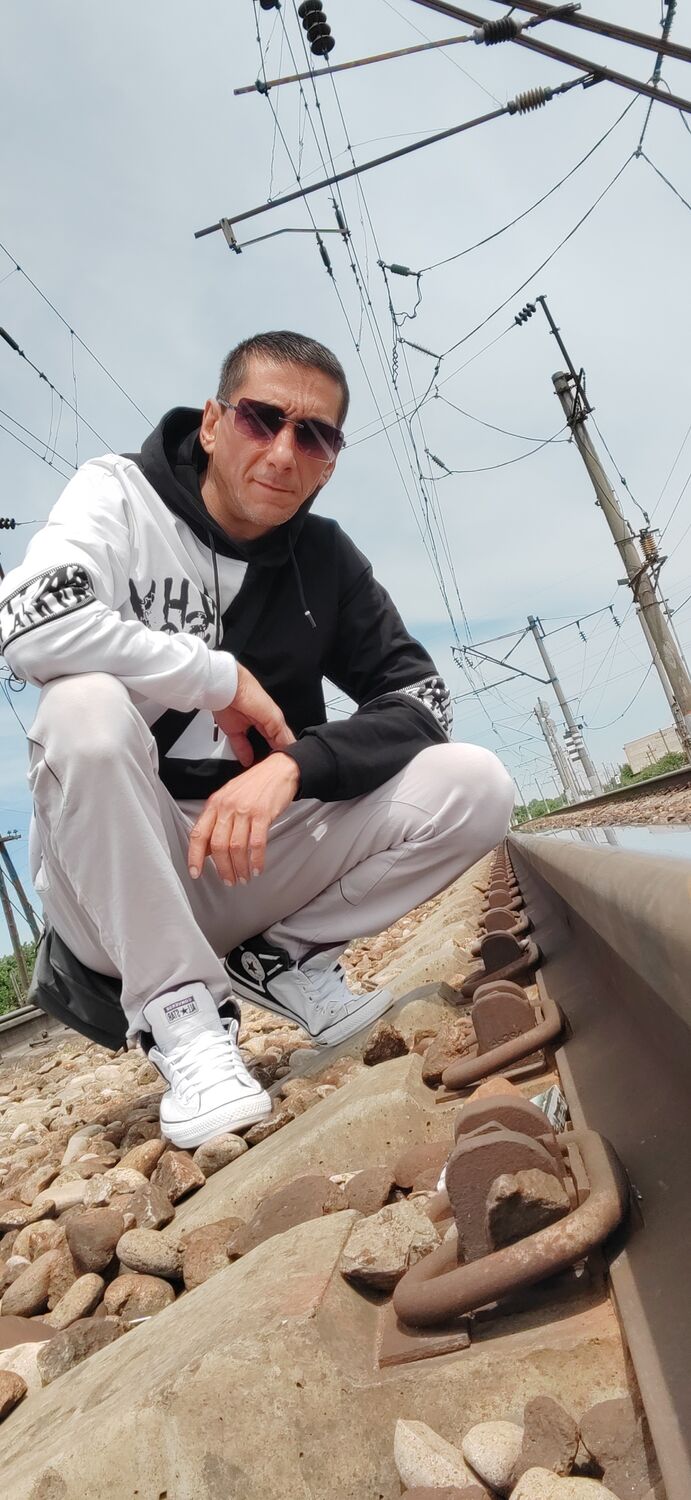  45688194  A, 36 ,    