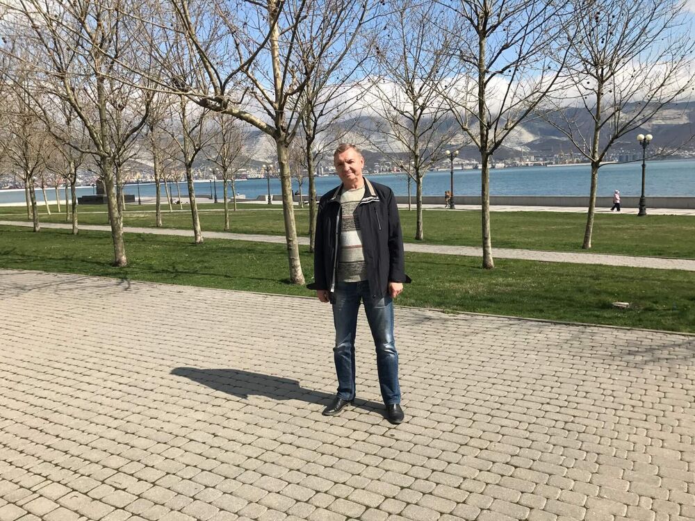  --,   Mikhail, 71 ,     , c 