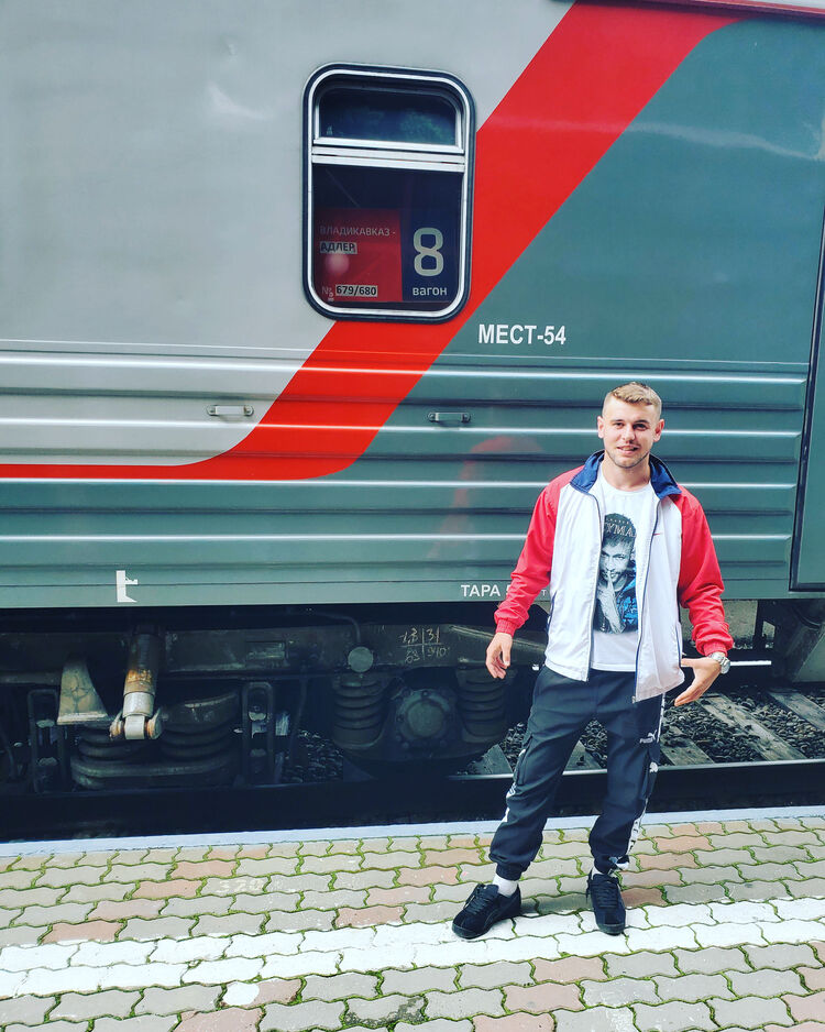  ,   Denis, 24 ,   ,   