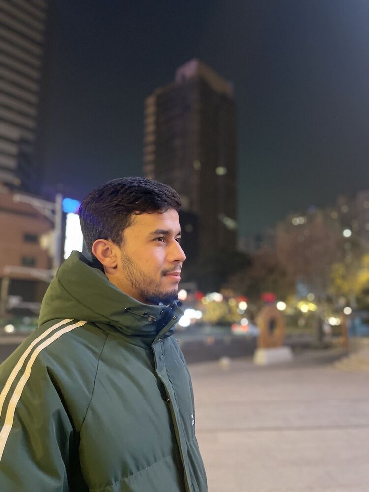  Yiwu,   Anry, 24 ,   ,   