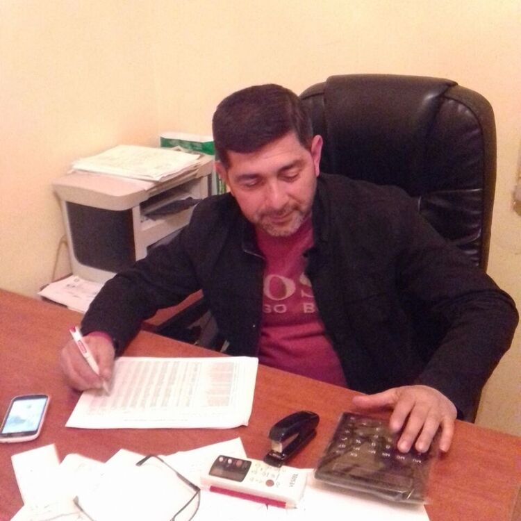  13137024  Farid, 47 ,    