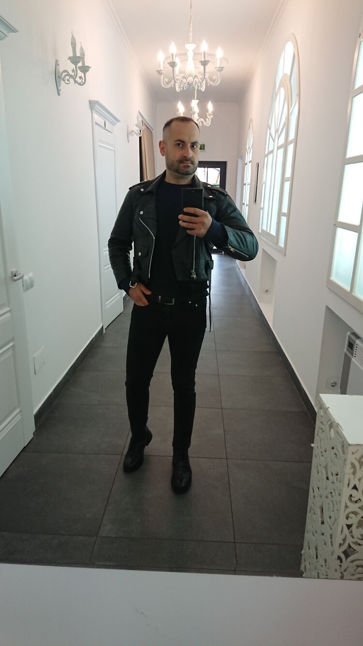  ,   Niko, 36 ,   ,   