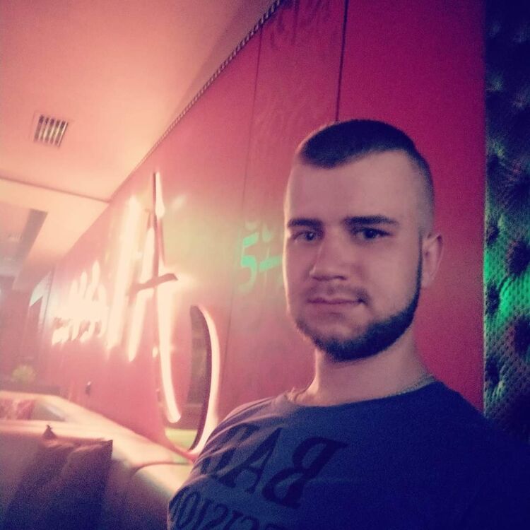  47954484  Roma, 30 ,    