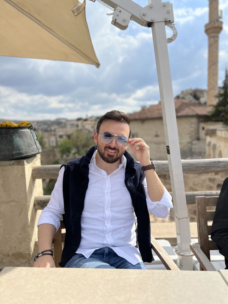  39343194  Alper, 34 ,    