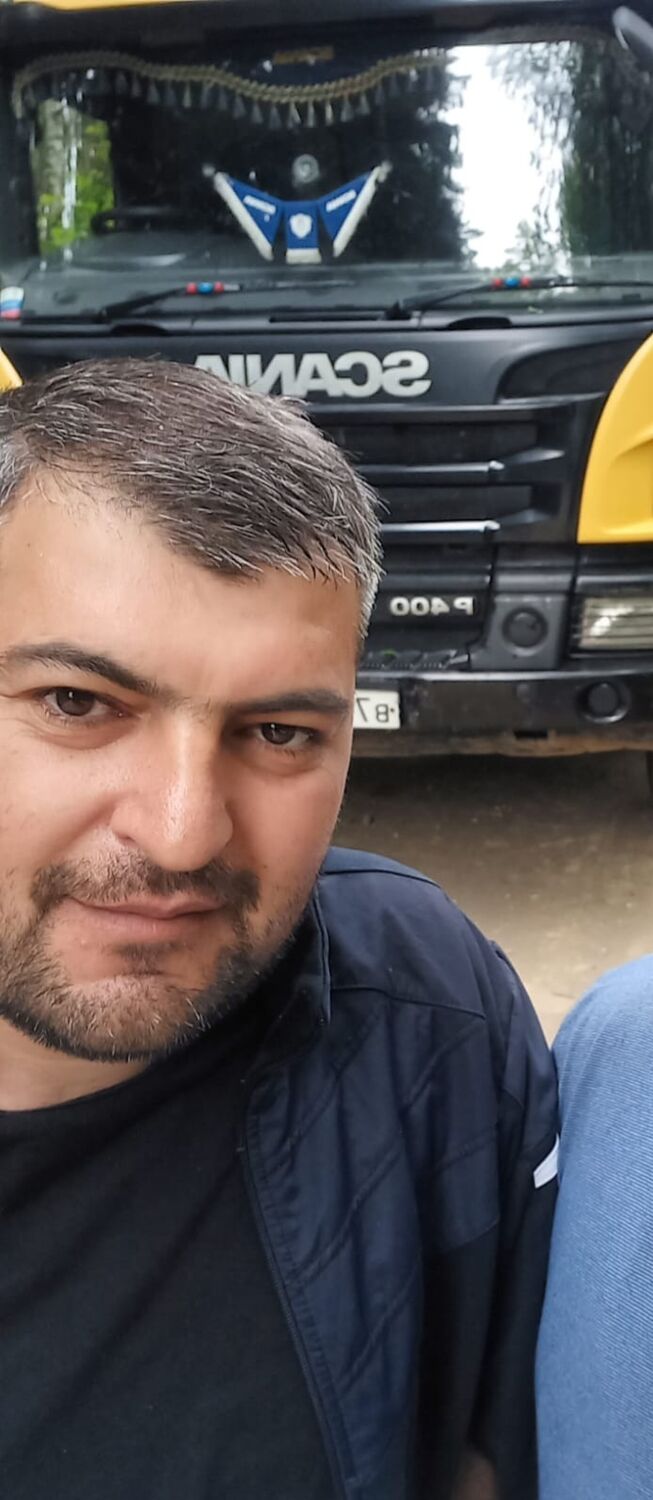  33448294  Arman, 41 ,    