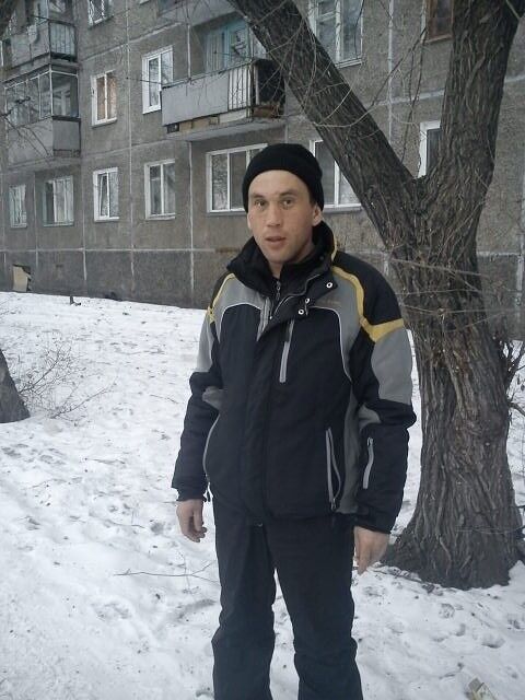  14974354  Vladimir, 40 ,    