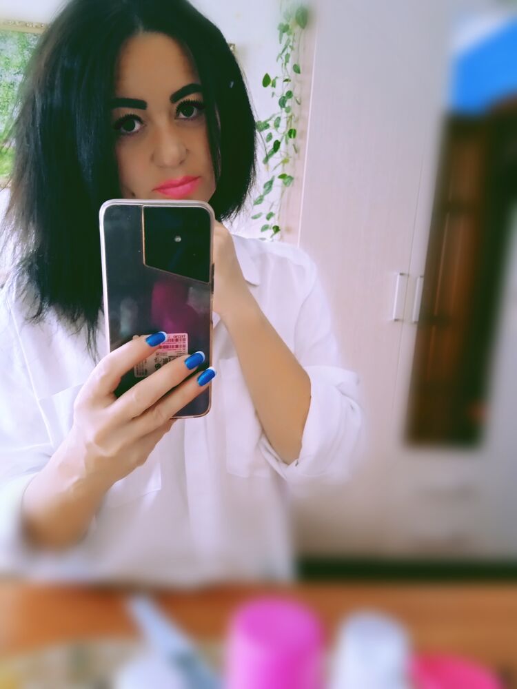  ,   Olenka, 44 ,   c 