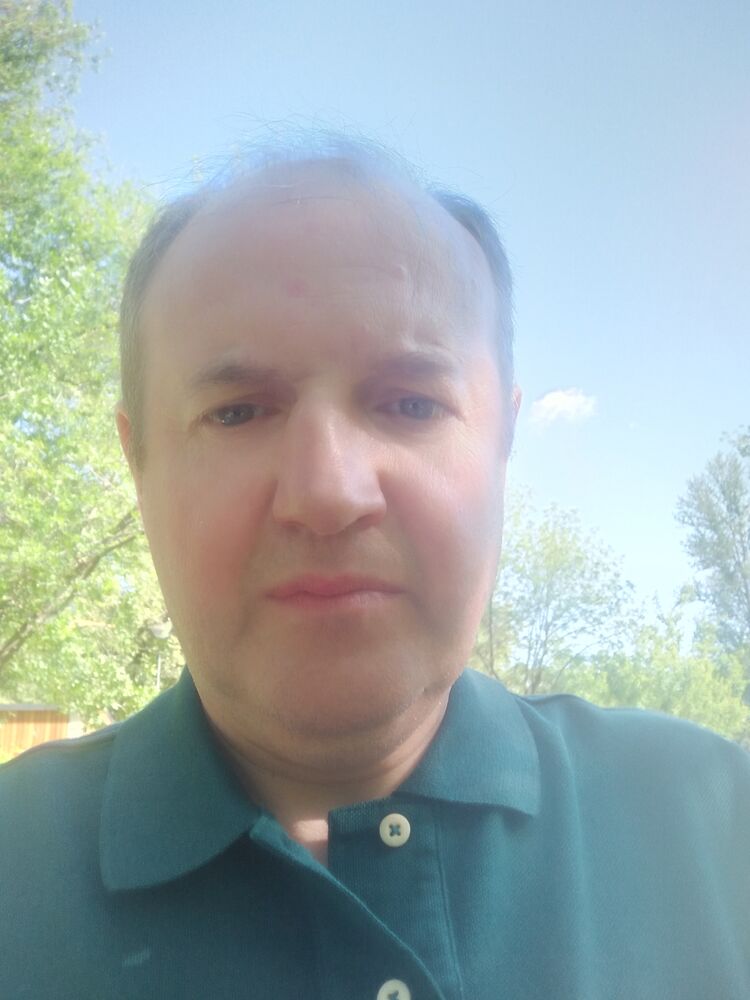 52046784  Oleg, 54 ,    