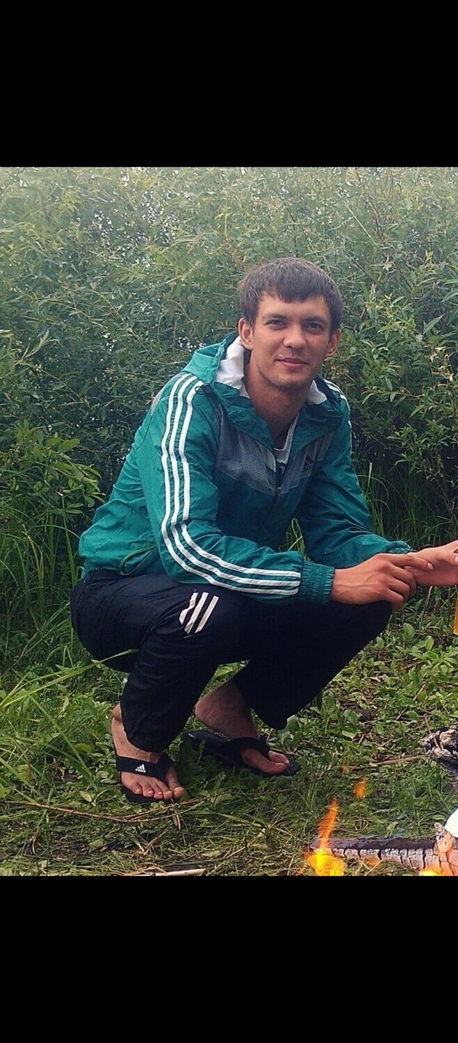  42741584  Slava, 36 ,    