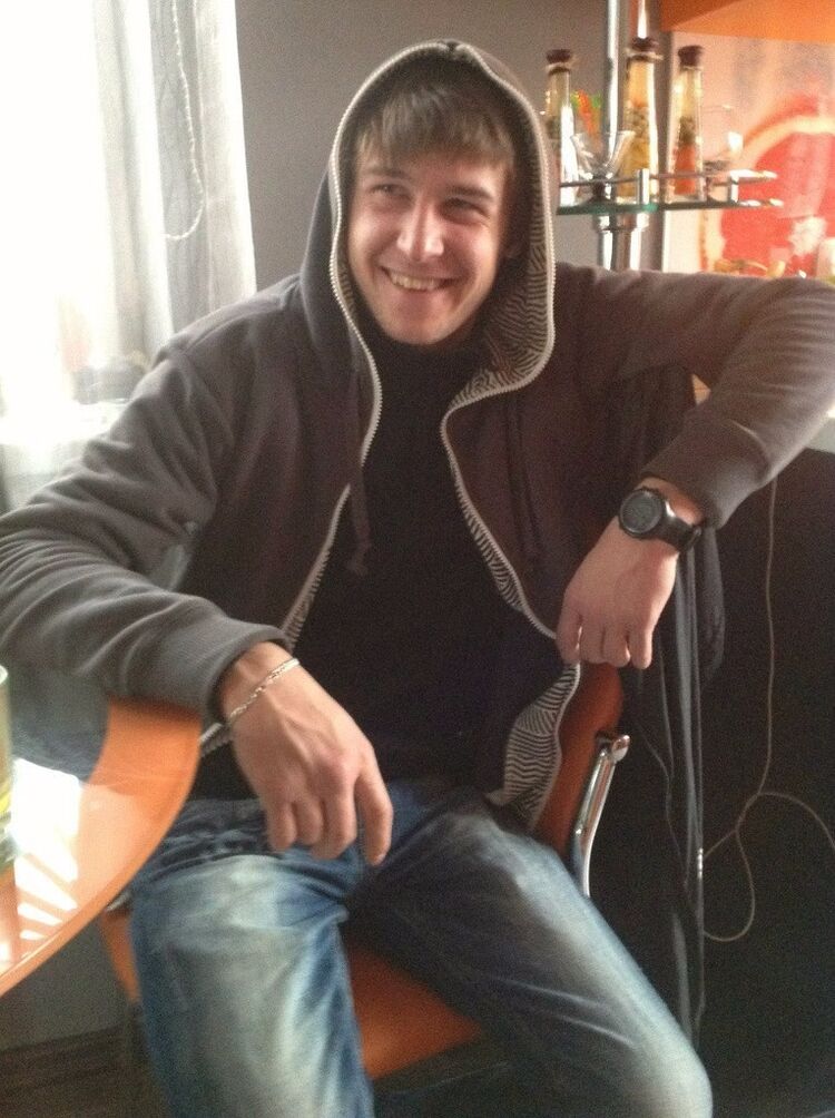  18672574  , 33 ,    --