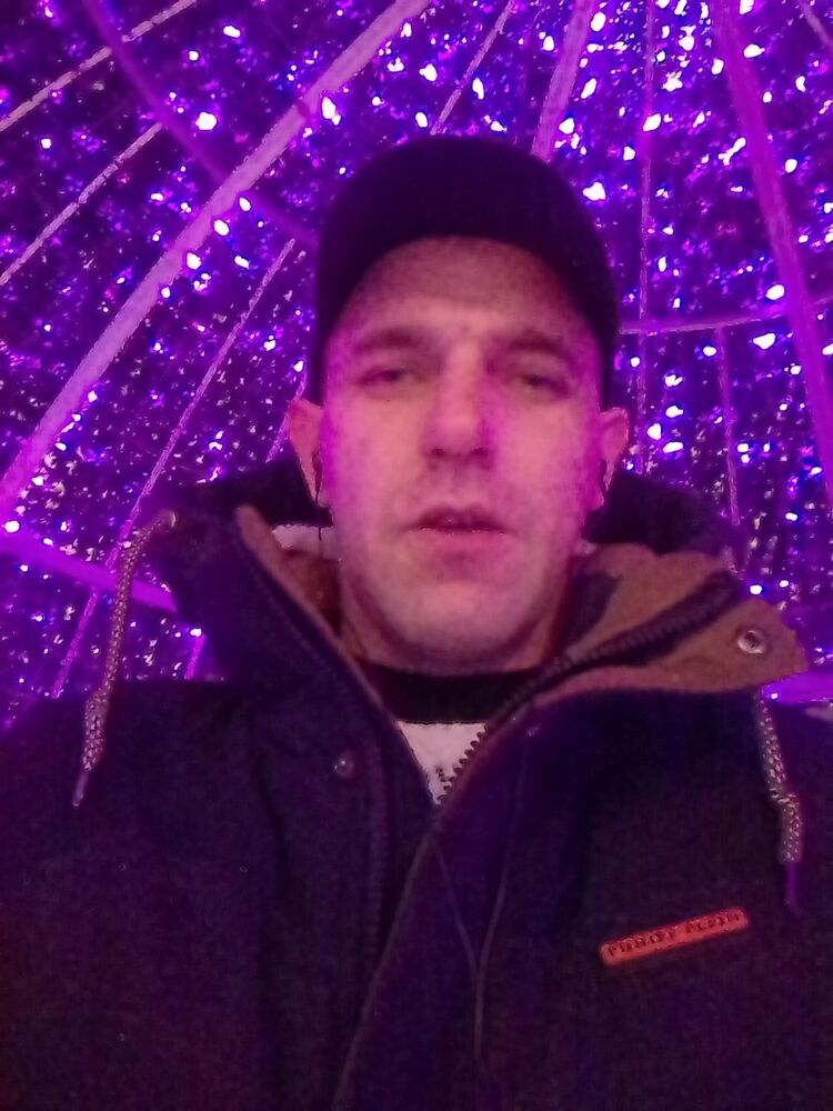  --,   , 42 ,   